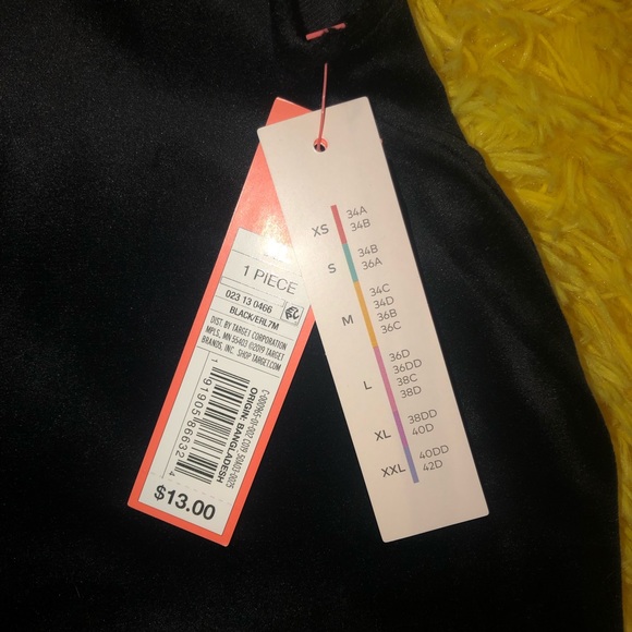 SOLD ON MER-CARI - Picture 5 of 5